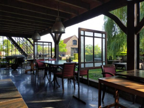 Hotels in Broekhuizen